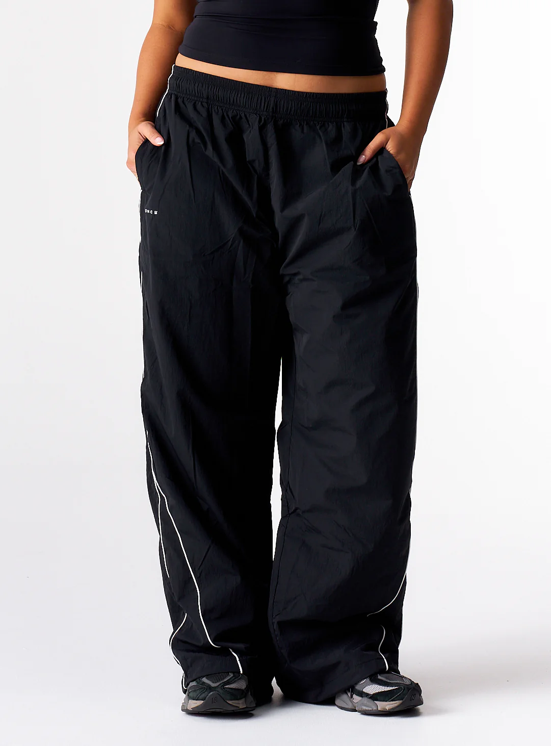 Women's Stride Trackpants - Jet Black - Image 2