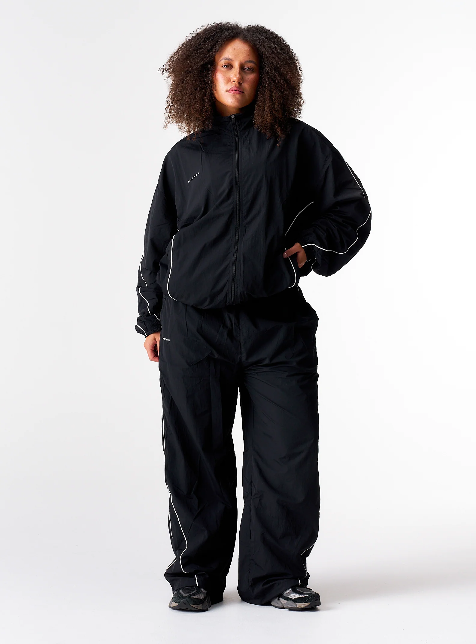 Women's Stride Trackpants - Jet Black - Image 7