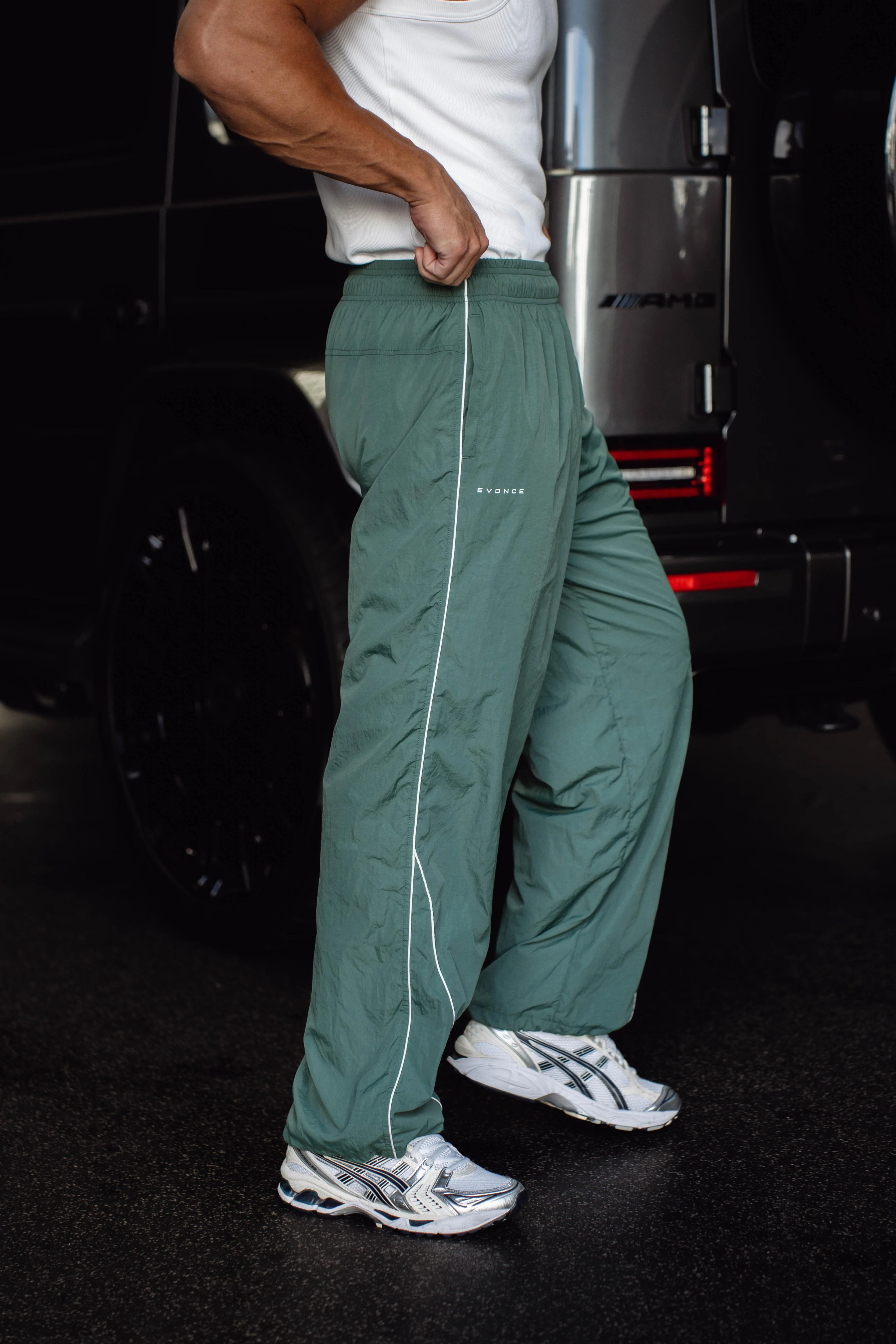 Stride Trackpants - Field Green