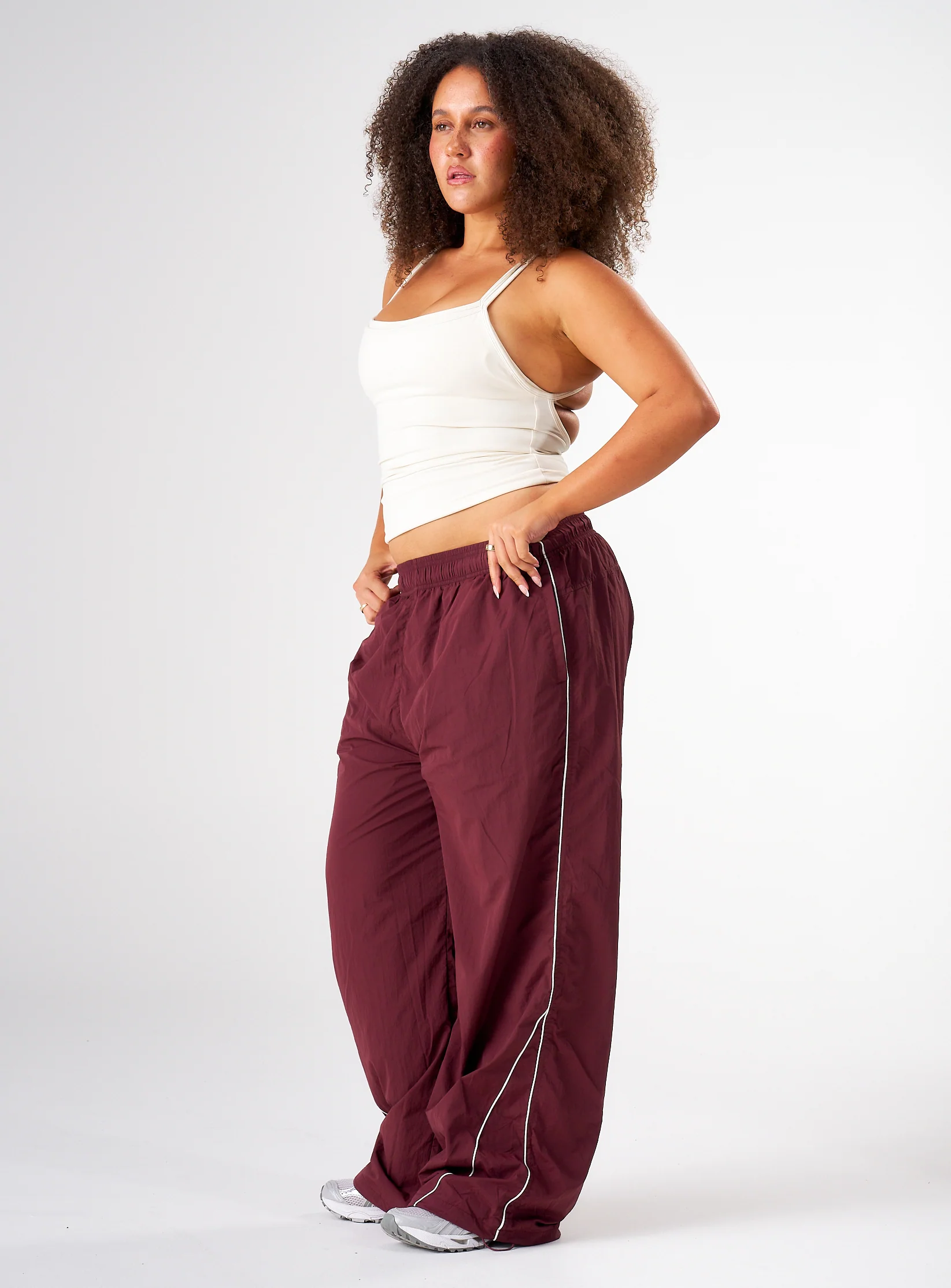 Stride Trackpants - Burgundy - Image 14