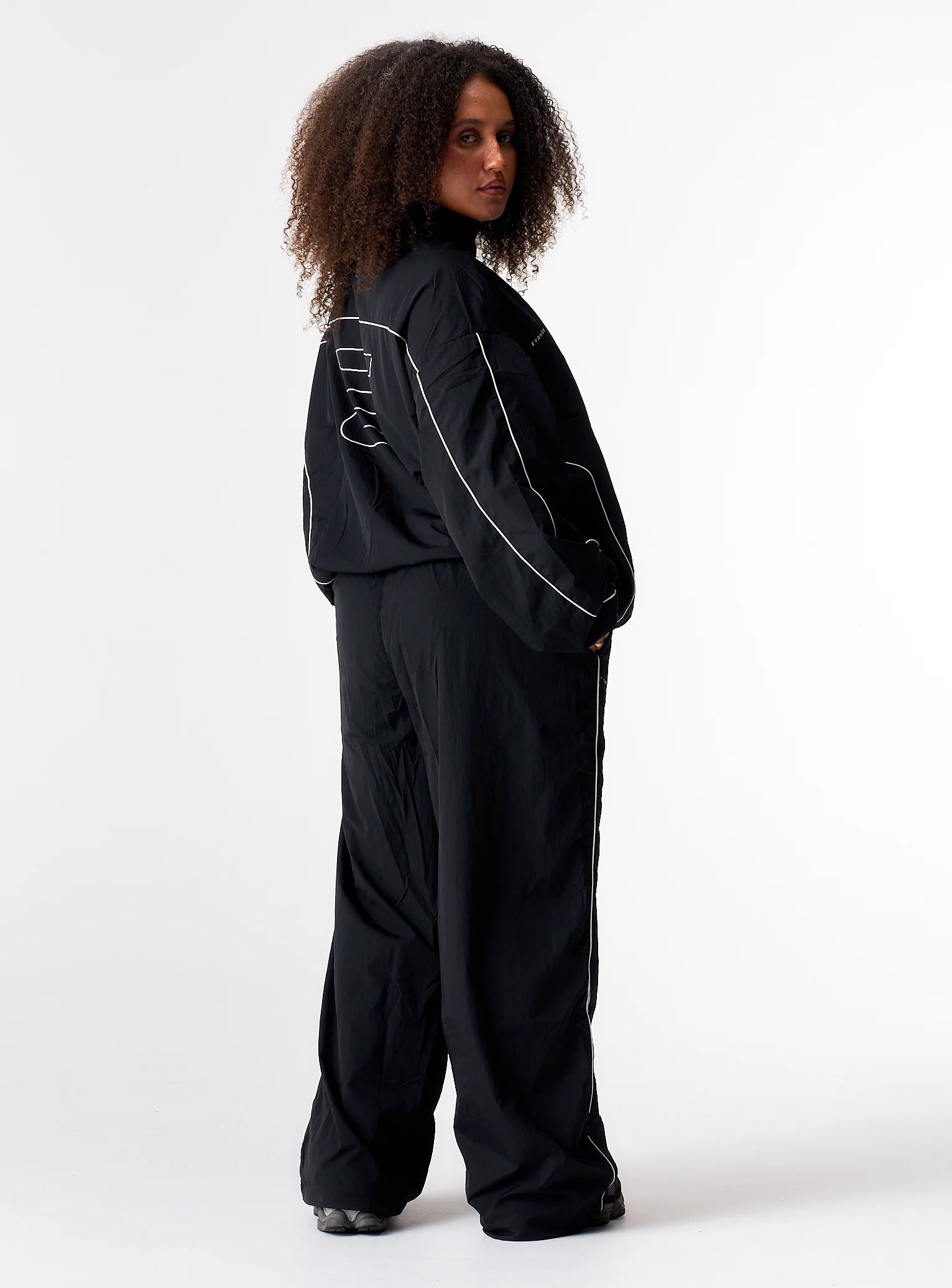 Women's Stride Tracksuit Jacket - Jet Black - Image 8